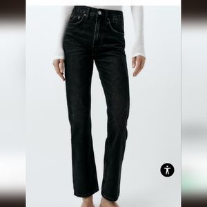 3/30$ Zara *FITS LIKE SIZE 0, labeled as Sz 2* Denim Stove Pipe MidRise LONG